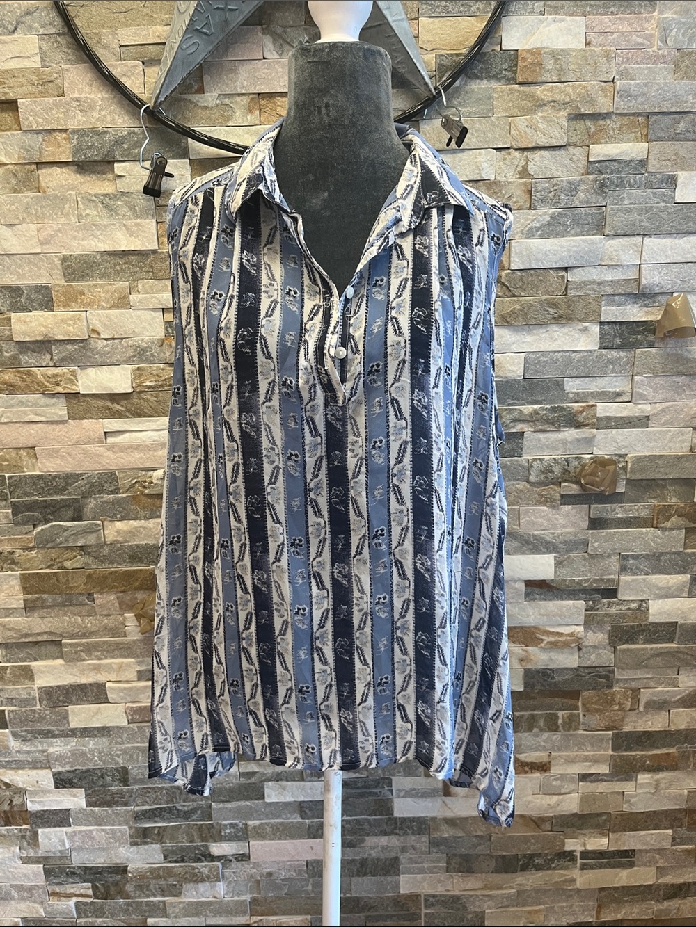 Canyon River Blues Men's Blue & White Vertical Stripe Tank Top